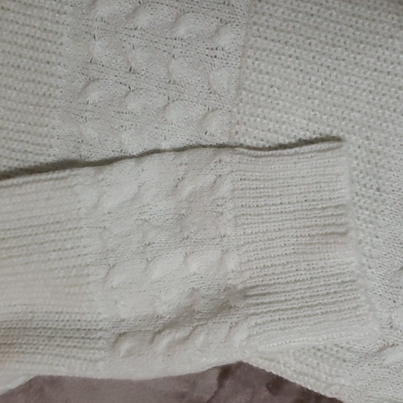 Cozy Casual. NWT. White Knit Sweater Crew Neckline Mixed Pattern Knit Size 2X/3X - Picture 2 of 16